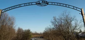 Steel arch for Woodside Park
